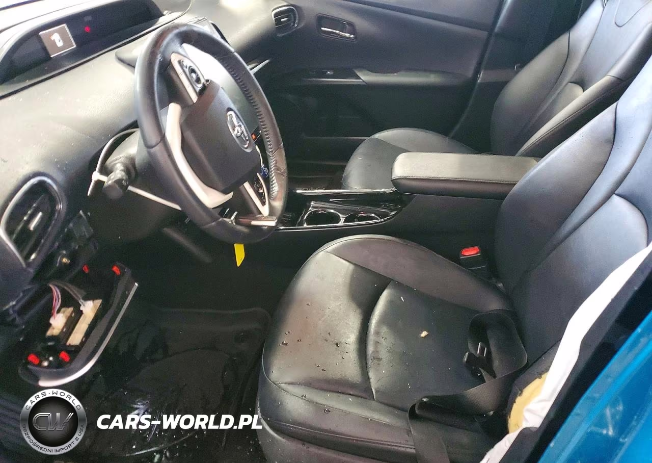 2018 Toyota Prius Prime Advanced VIN:JTDKARFP7J3074076 - 7