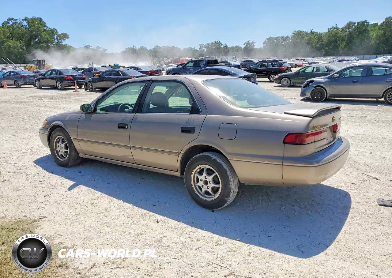 1999 Toyota Camry Le VIN:4T1BG22K5XU523656 - 2