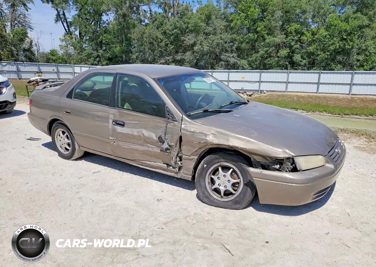 1999 Toyota Camry Le VIN:4T1BG22K5XU523656 - 4