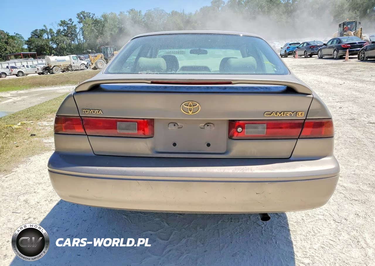 1999 Toyota Camry Le VIN:4T1BG22K5XU523656 - 6