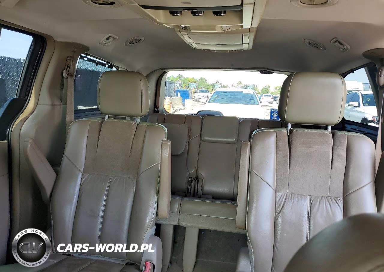 2012 Chrysler Town & Country Limited VIN:2C4RC1GG5CR303552 - 10