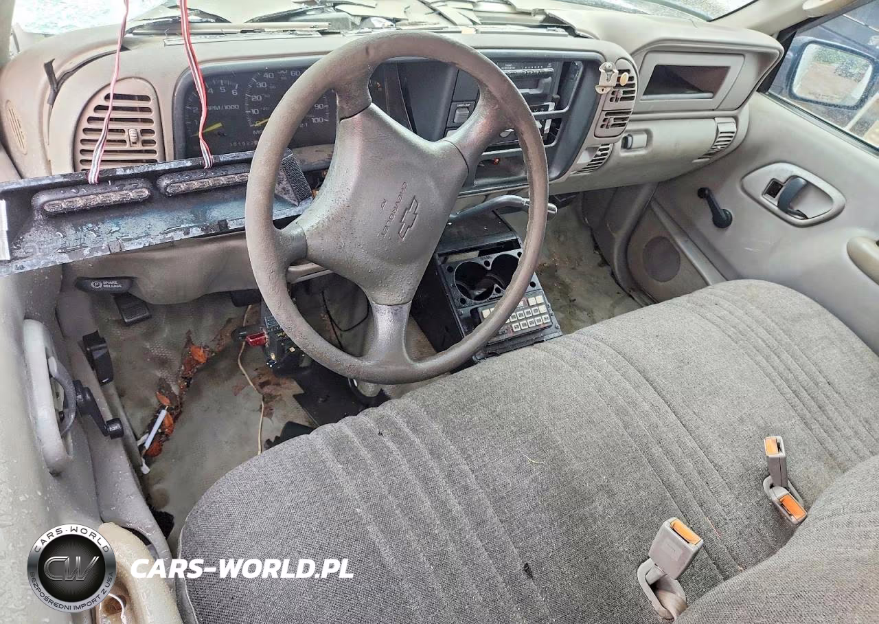 2000 Chevrolet Gmt-400 C2500 VIN:1GCGC24J7YR142468 - 8