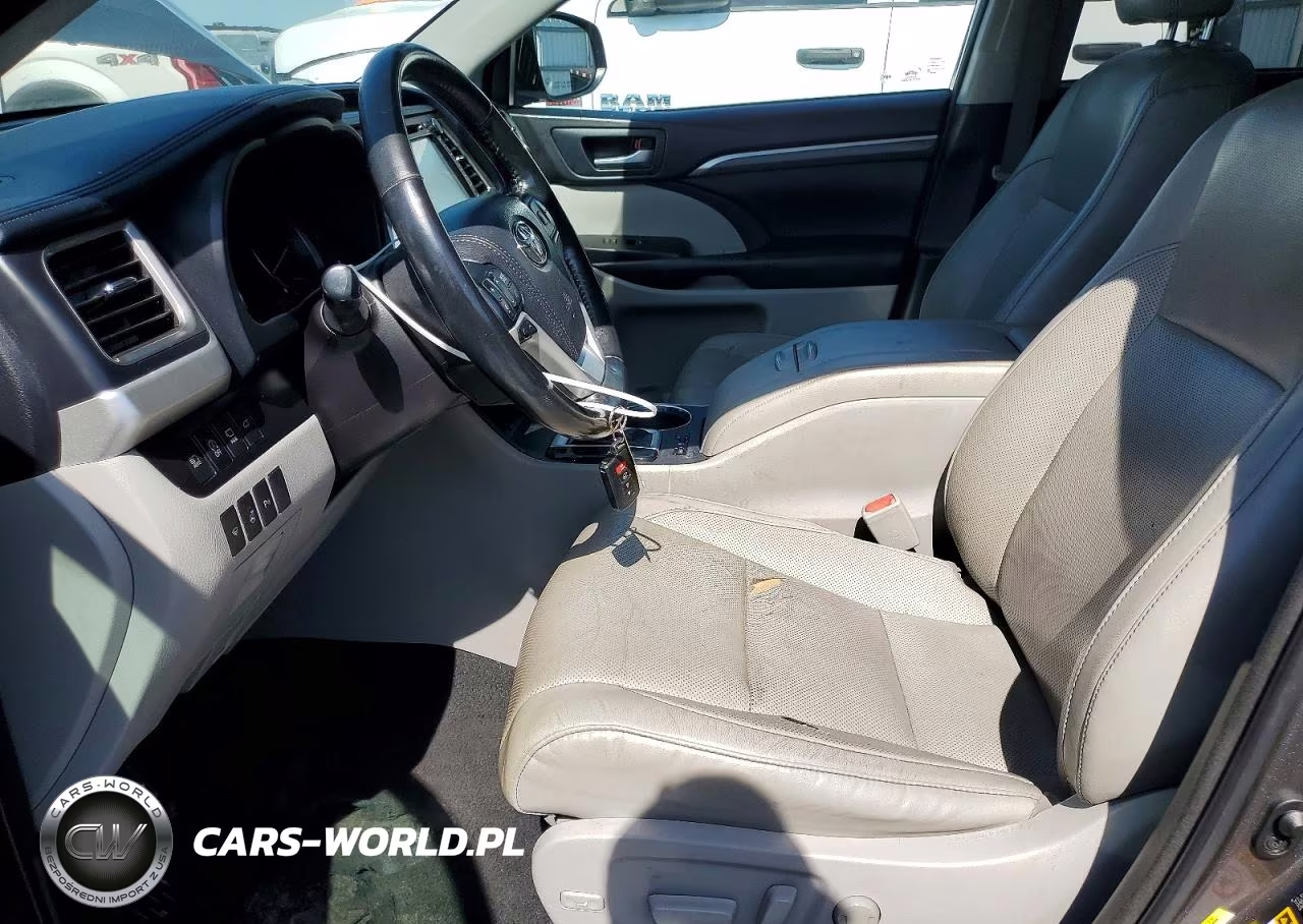 2018 Toyota Highlander Limited Platinum VIN:5TDDZRFH0JS900498 - 7