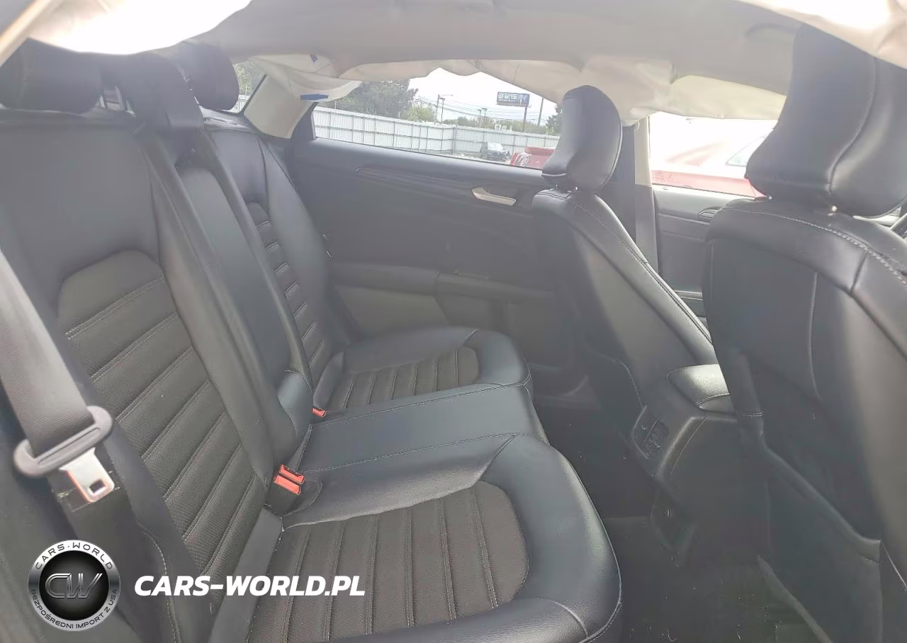 2018 Ford Fusion Se VIN:3FA6P0H73JR108451 - 10