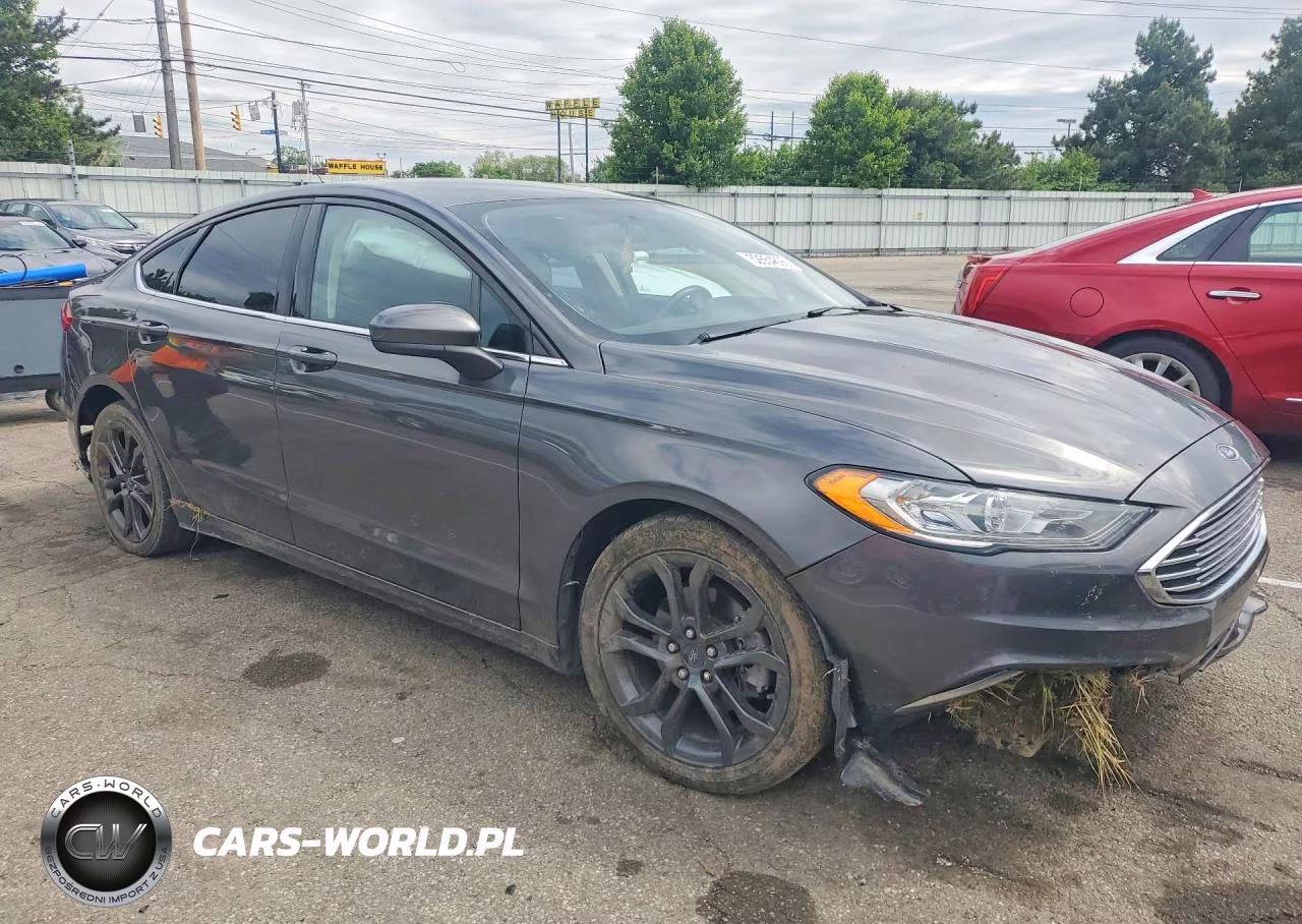 2018 Ford Fusion Se VIN:3FA6P0H73JR108451 - 4