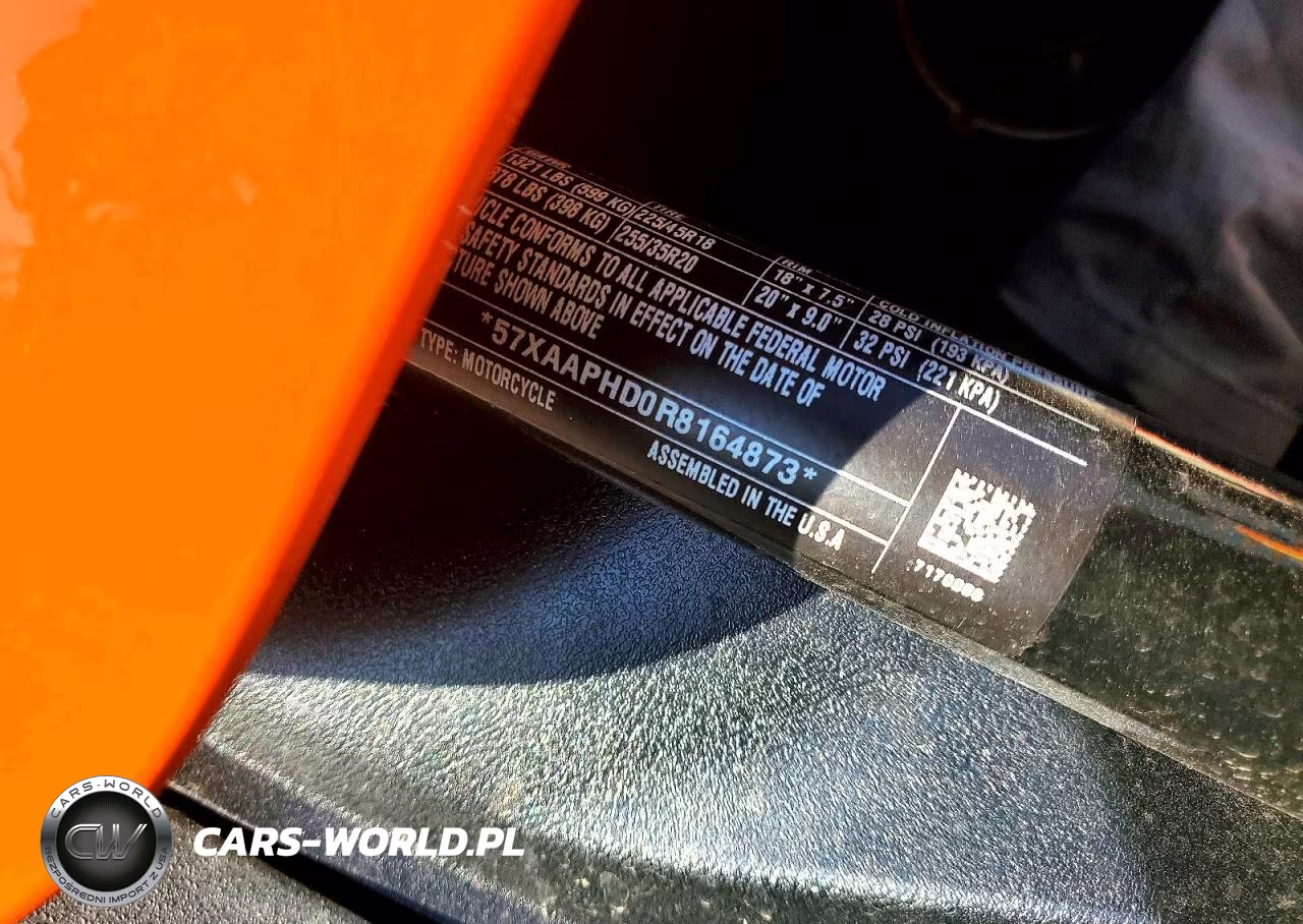 2024 Polaris Slingshot Sl VIN:57XAAPHD0R8164873 - 9