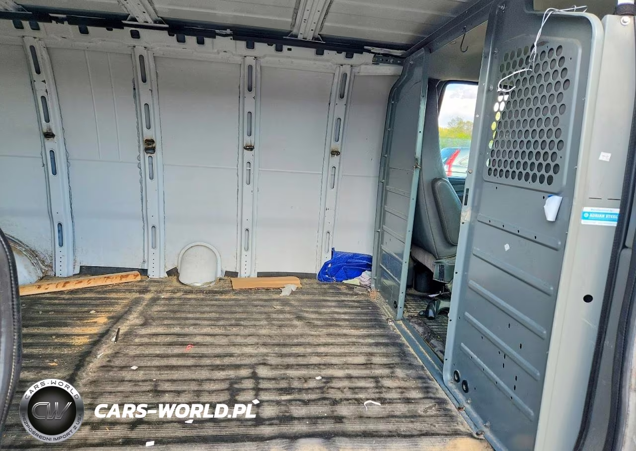 2012 Chev Express G2500 VIN:1GCWGGCAXC1144043 - 11