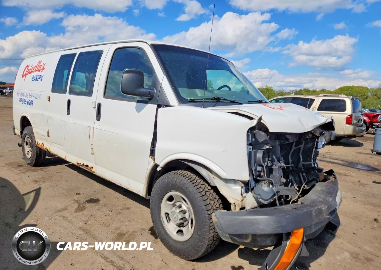 2012 Chev Express G2500 VIN:1GCWGGCAXC1144043 - 4