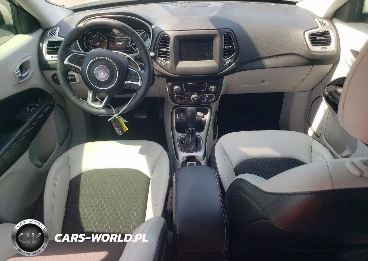 2019 Jeep Compass Latitude VIN:3C4NJCBB3KT834627 - 8