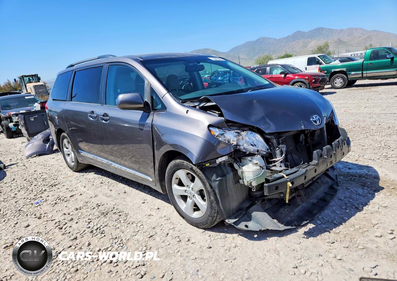 2011 Toyota Sienna Le VIN:5TDKK3DC9BS151346 - 4