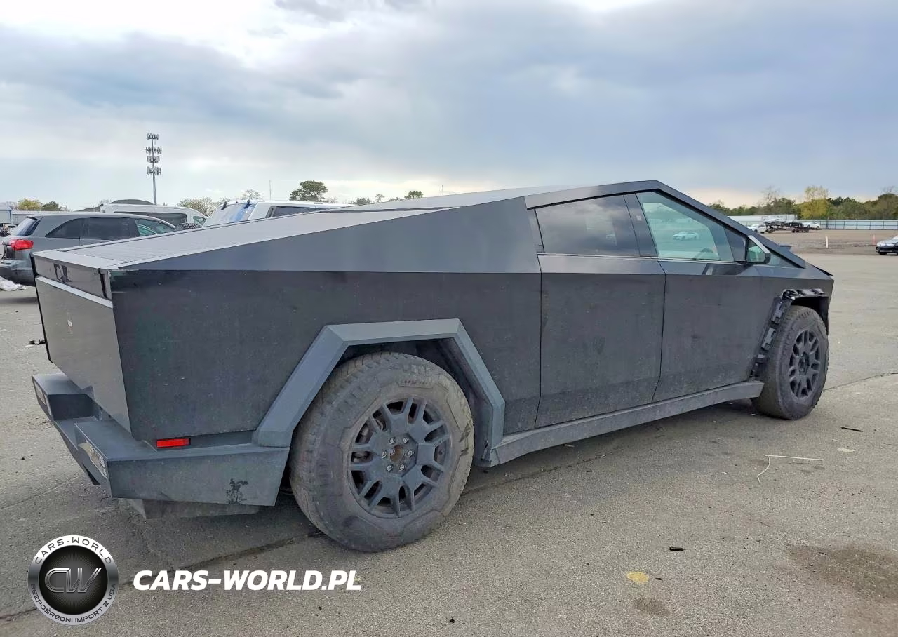 2024 Tesla Cybertruck VIN:7G2CEHED0RA024235 - 3