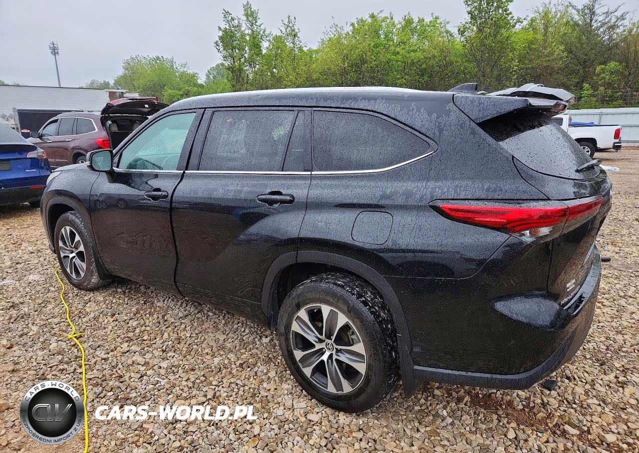 2021 Toyota Highlander Xle VIN:5TDGZRBH7MS528648 - 2