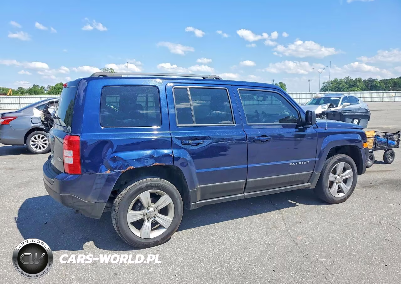 2014 Jeep Patriot Latitude VIN:1C4NJRFB0ED852770 - 3