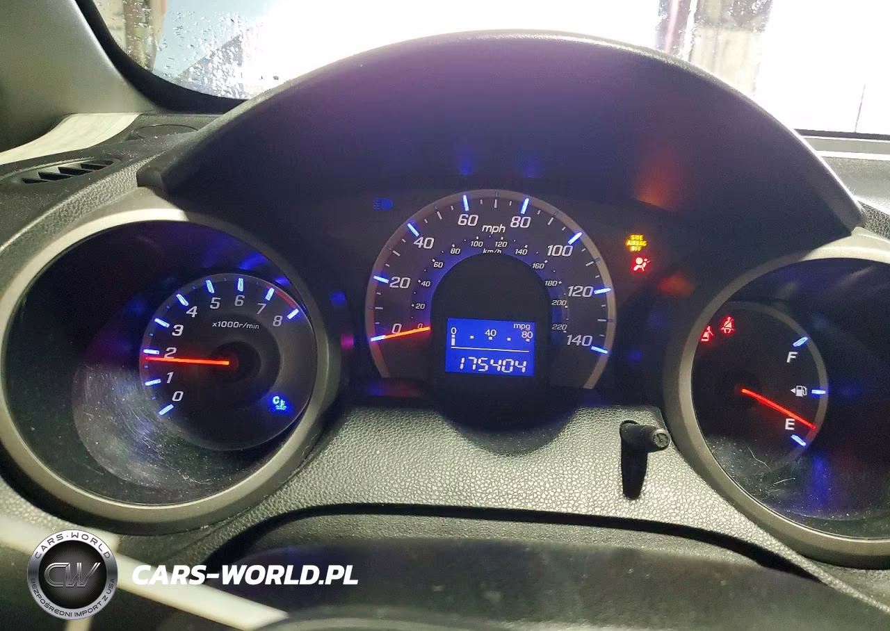 2009 Honda Fit VIN:JHMGE88239C004204 - 9