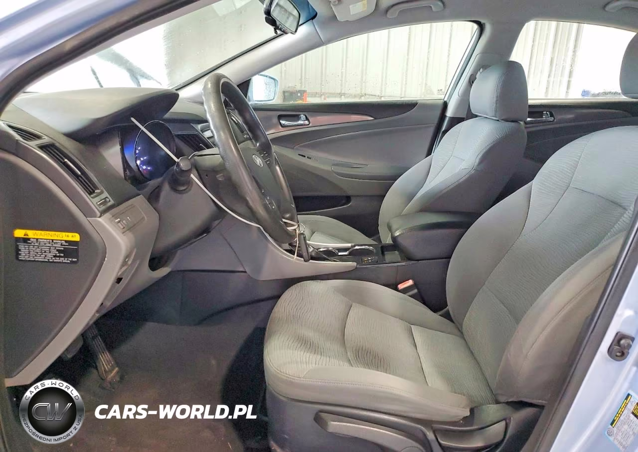 2015 Hyundai Sonata Hybrid Base VIN:KMHEC4A43FA134912 - 7