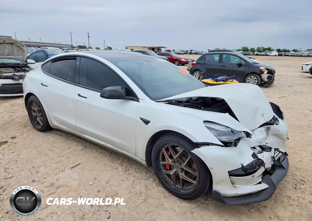 2019 Tesla Model 3 VIN:5YJ3E1EB0KF487266 - 4