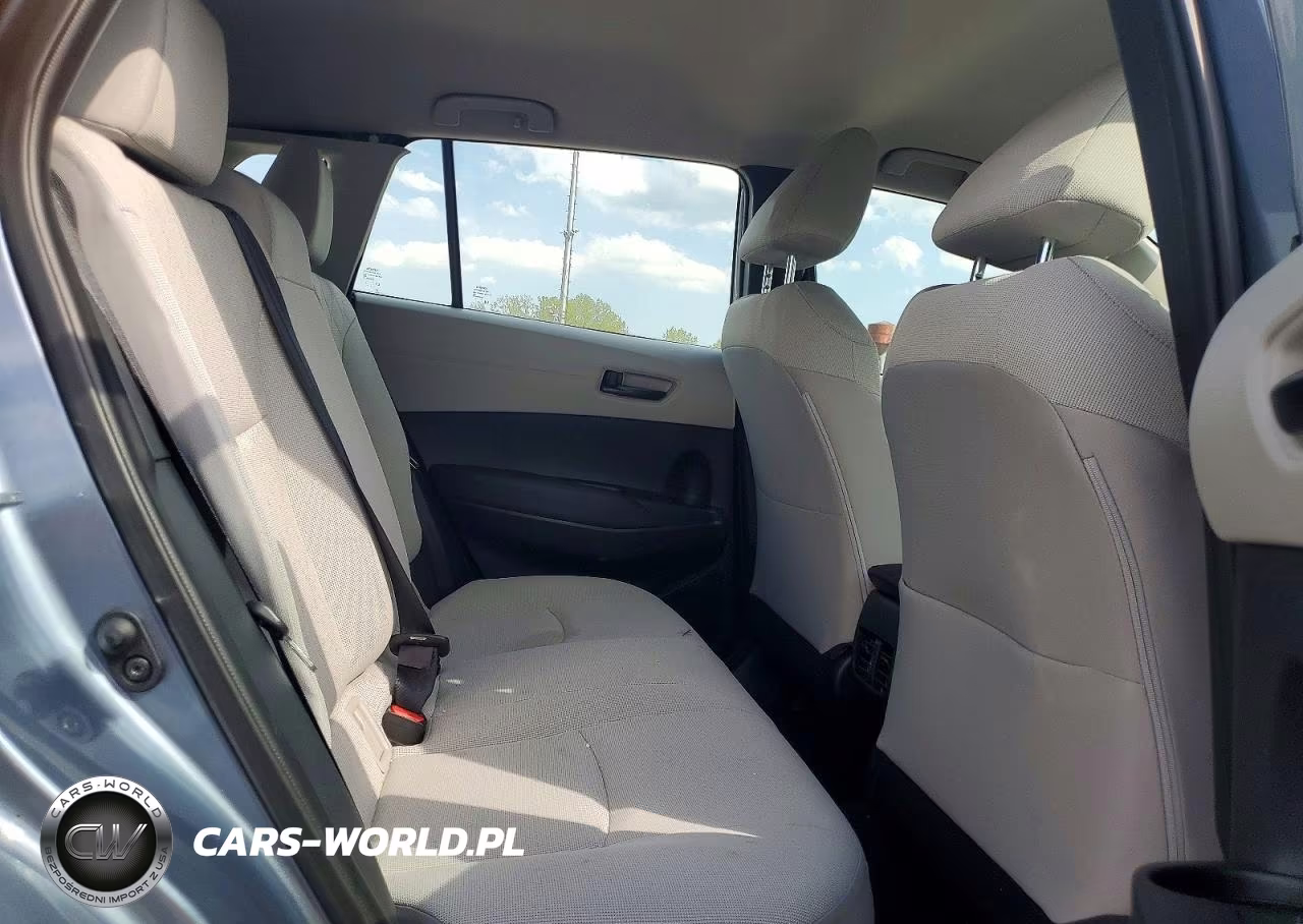 2025 Toyota Corolla Cross L VIN:7MUAAABG0SV138466 - 11