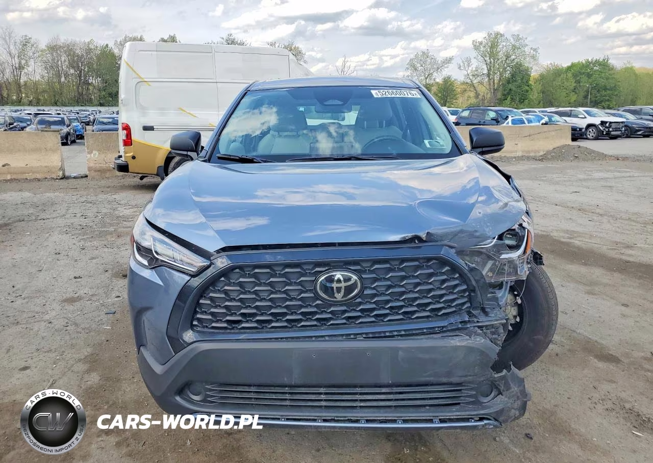 2025 Toyota Corolla Cross L VIN:7MUAAABG0SV138466 - 5