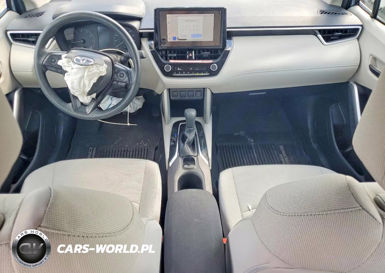 2025 Toyota Corolla Cross L VIN:7MUAAABG0SV138466 - 8