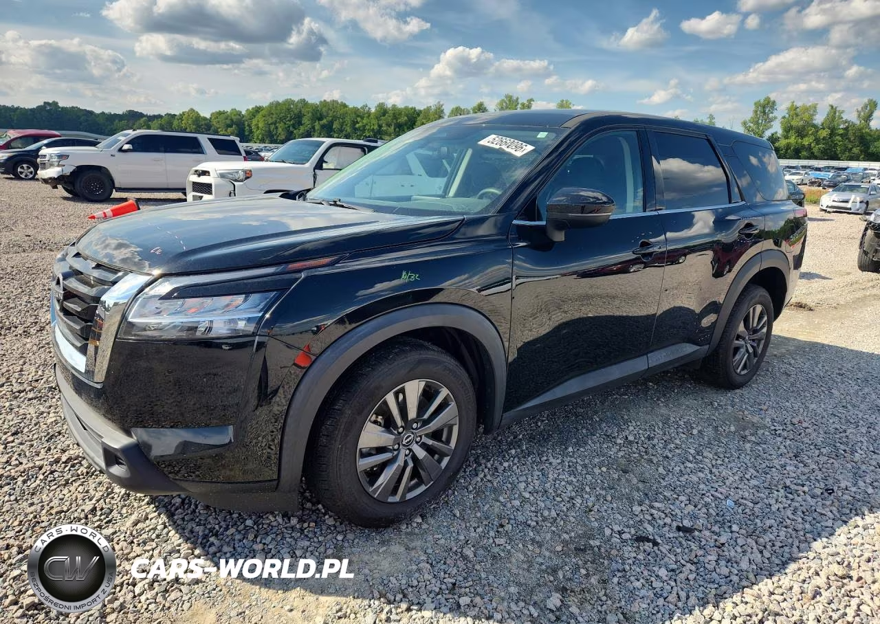 2022 Nissan Pathfinder S
