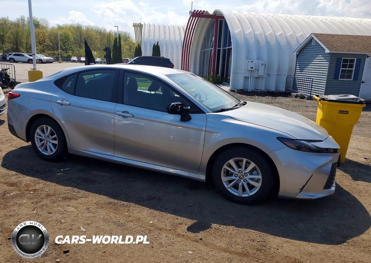 2025 Toyota Camry Le VIN:4T1DAACK1SU156993 - 4