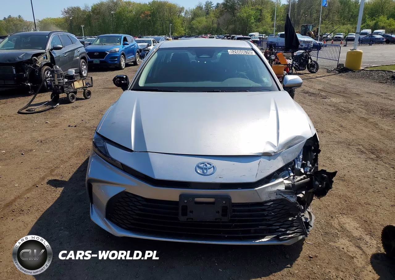 2025 Toyota Camry Le VIN:4T1DAACK1SU156993 - 5