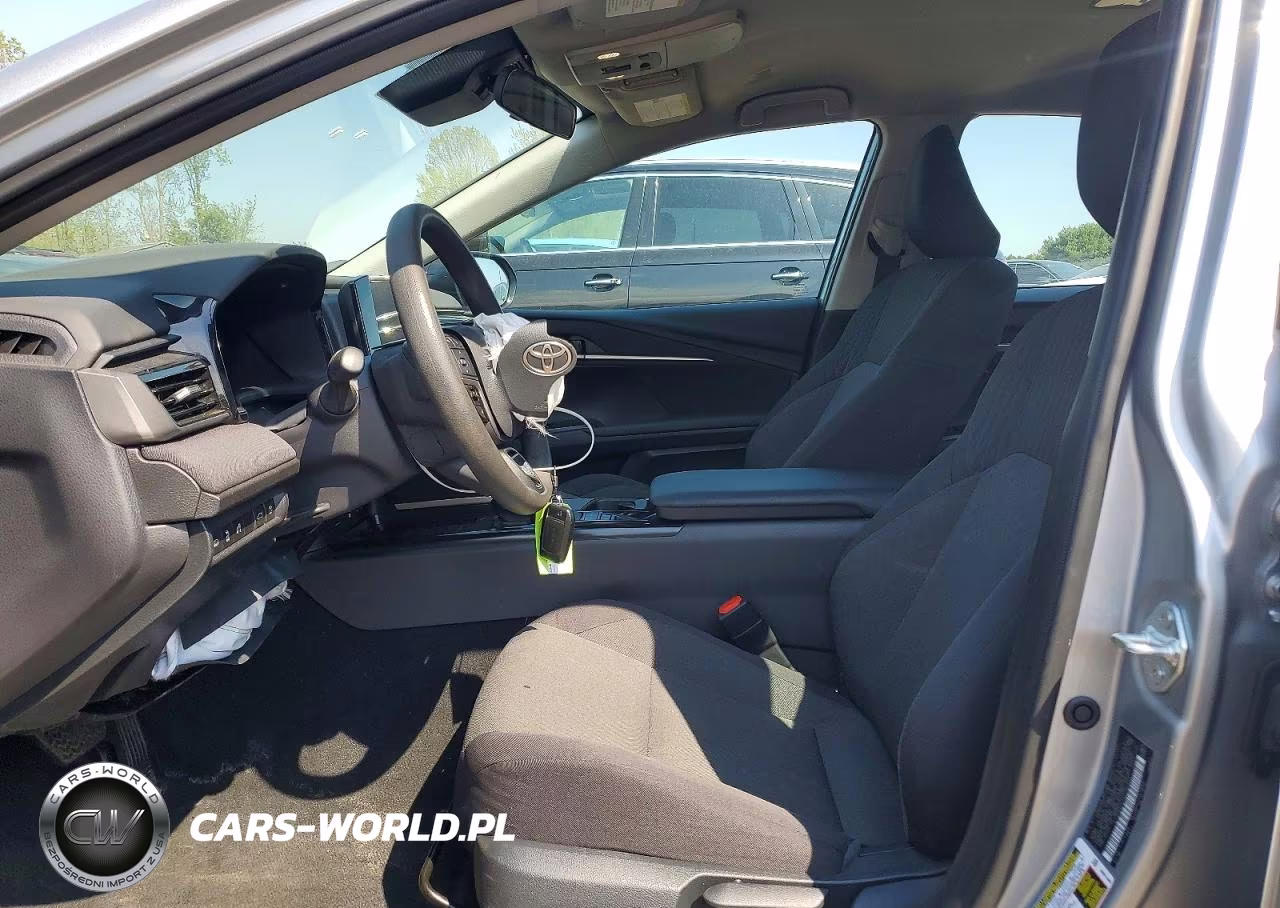 2025 Toyota Camry Le VIN:4T1DAACK1SU156993 - 7