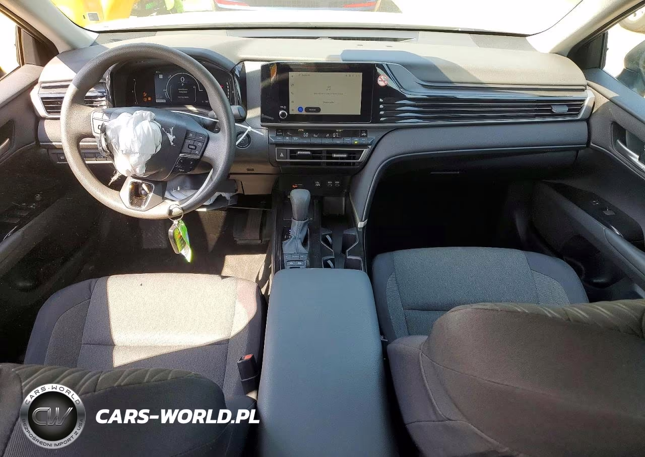 2025 Toyota Camry Le VIN:4T1DAACK1SU156993 - 8