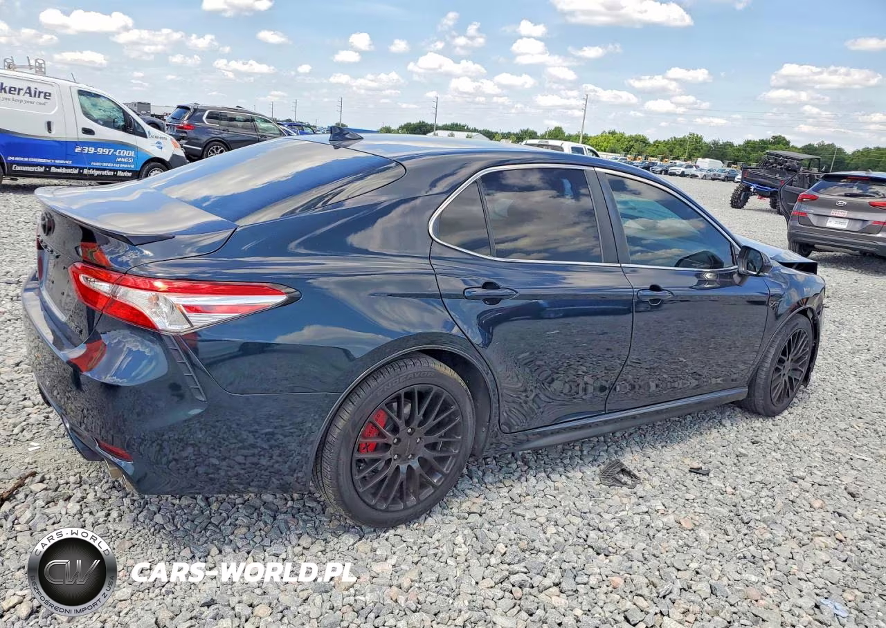 2020 Toyota Camry Se VIN:4T1J11AK1LU900454 - 3