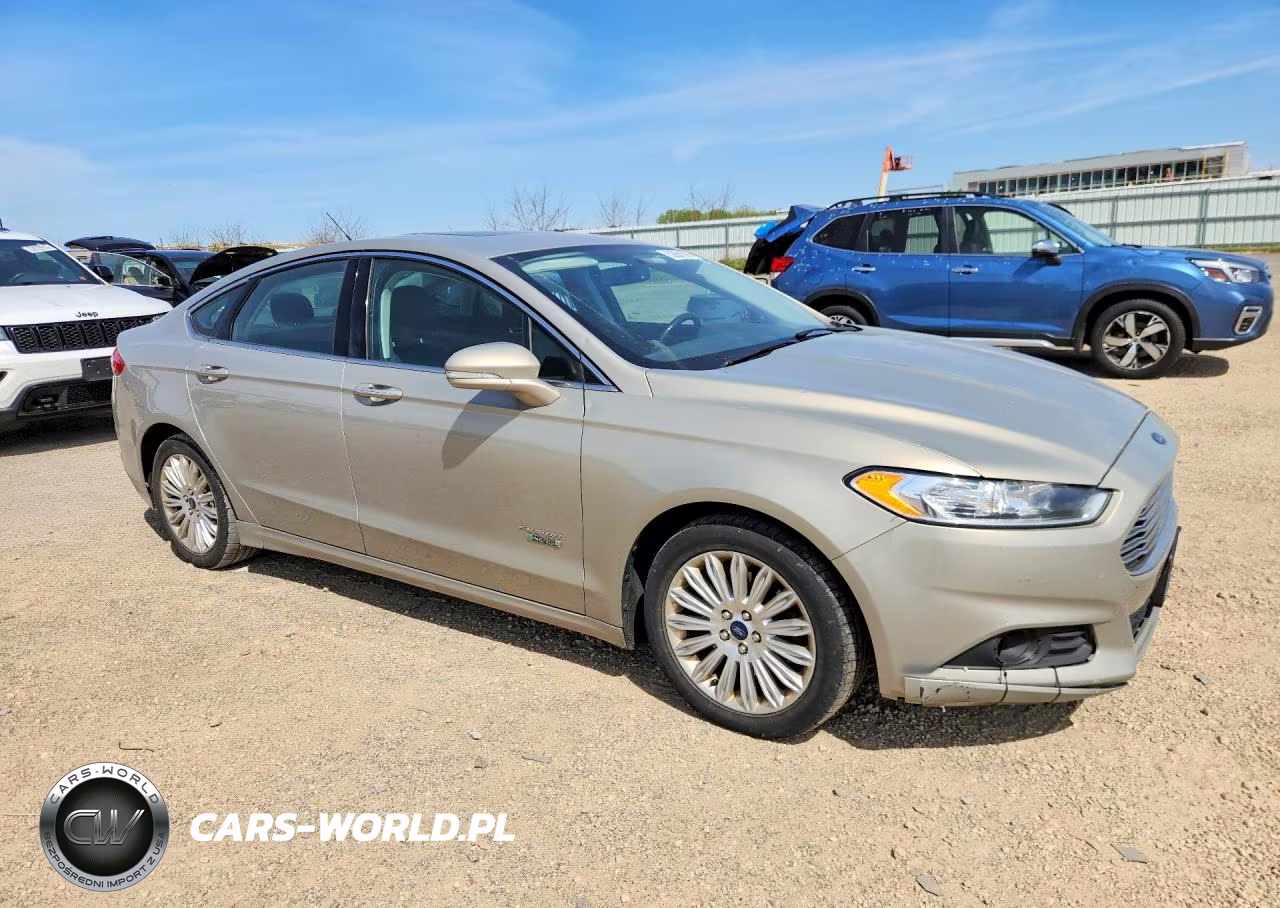 2015 Ford Fusion Se Phev VIN:3FA6P0PU2FR191224 - 4