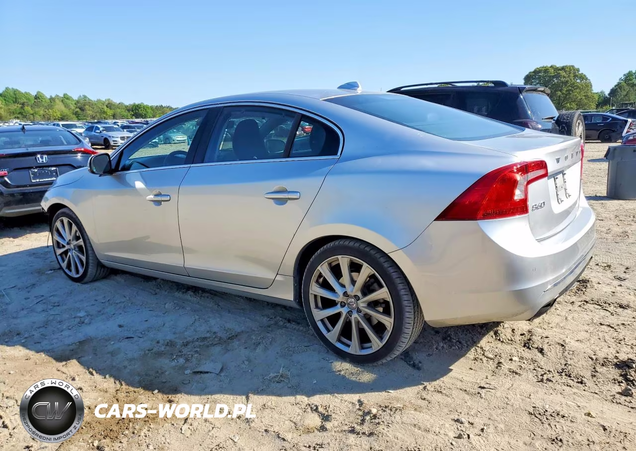 2016 Volvo S60 Platinum VIN:LYV402FM3GB100498 - 2