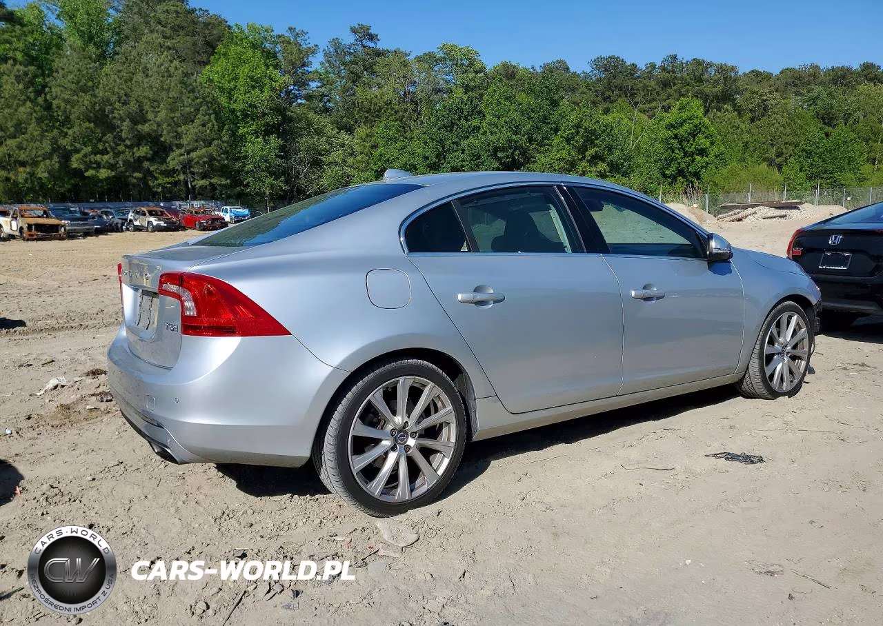 2016 Volvo S60 Platinum VIN:LYV402FM3GB100498 - 3