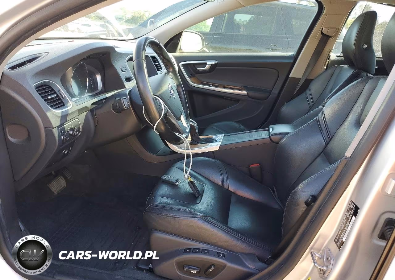2016 Volvo S60 Platinum VIN:LYV402FM3GB100498 - 7