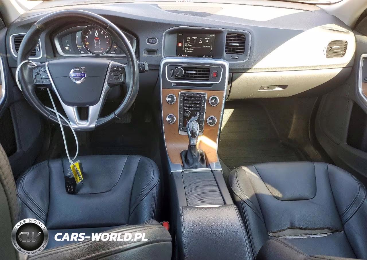2016 Volvo S60 Platinum VIN:LYV402FM3GB100498 - 8