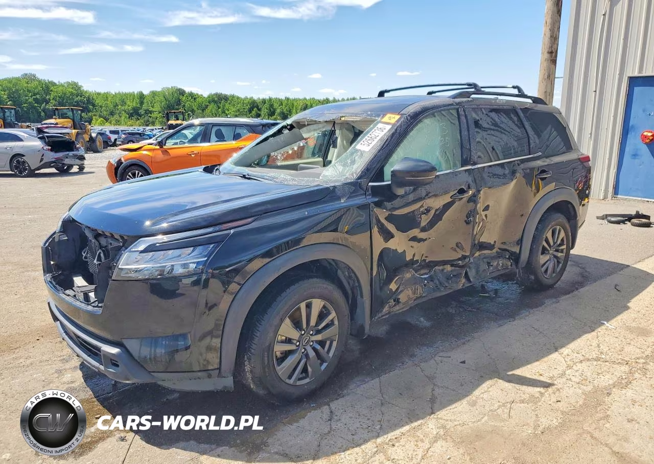 2022 Nissan Pathfinder Sv