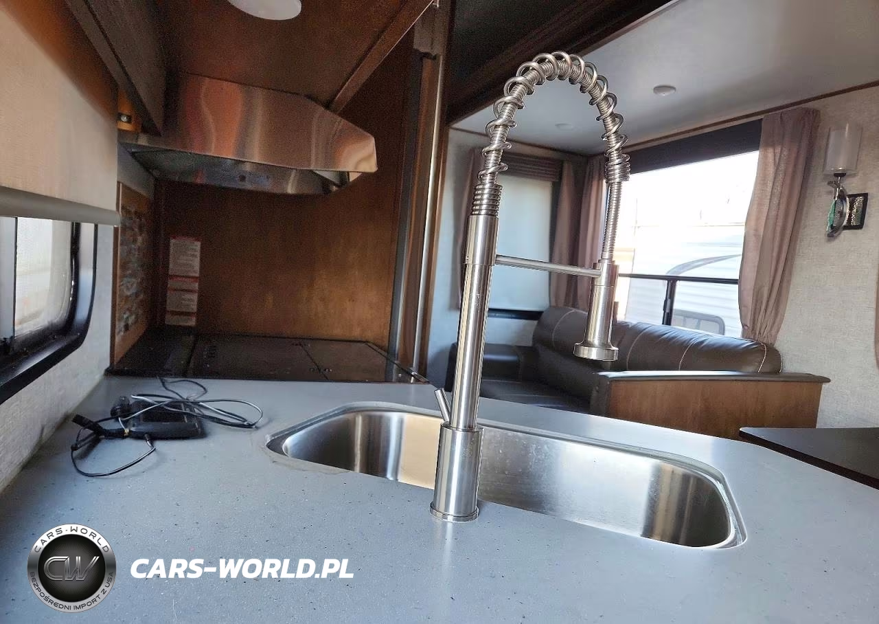 2019 Forrest River Trailers VIN:5ZT3SRWB6K6101806 - 6