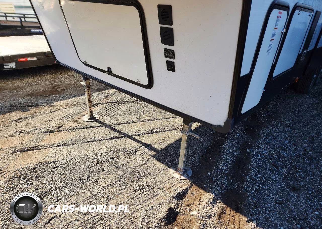2019 Forrest River Trailers VIN:5ZT3SRWB6K6101806 - 8