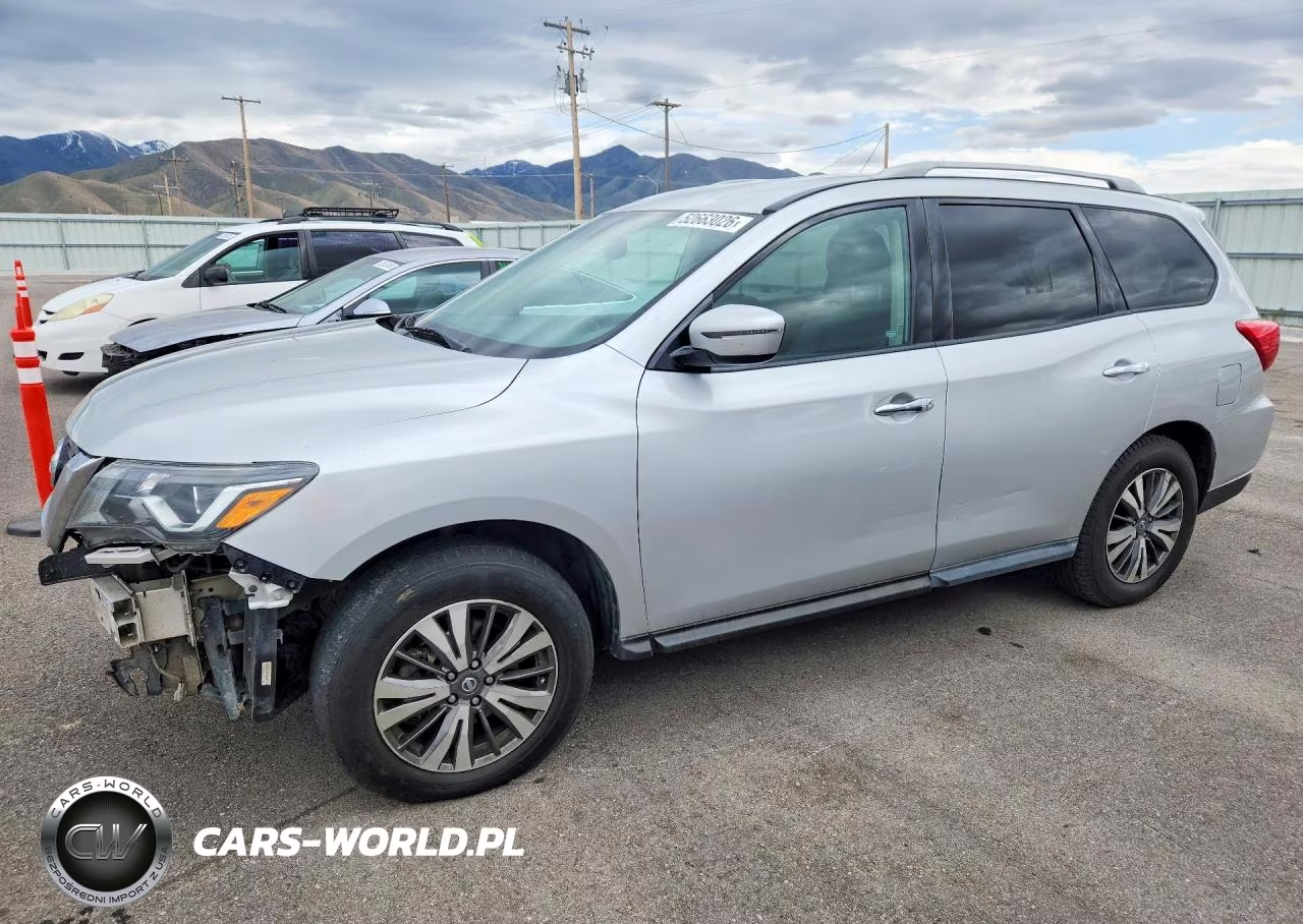 2017 Nissan Pathfinder Sv