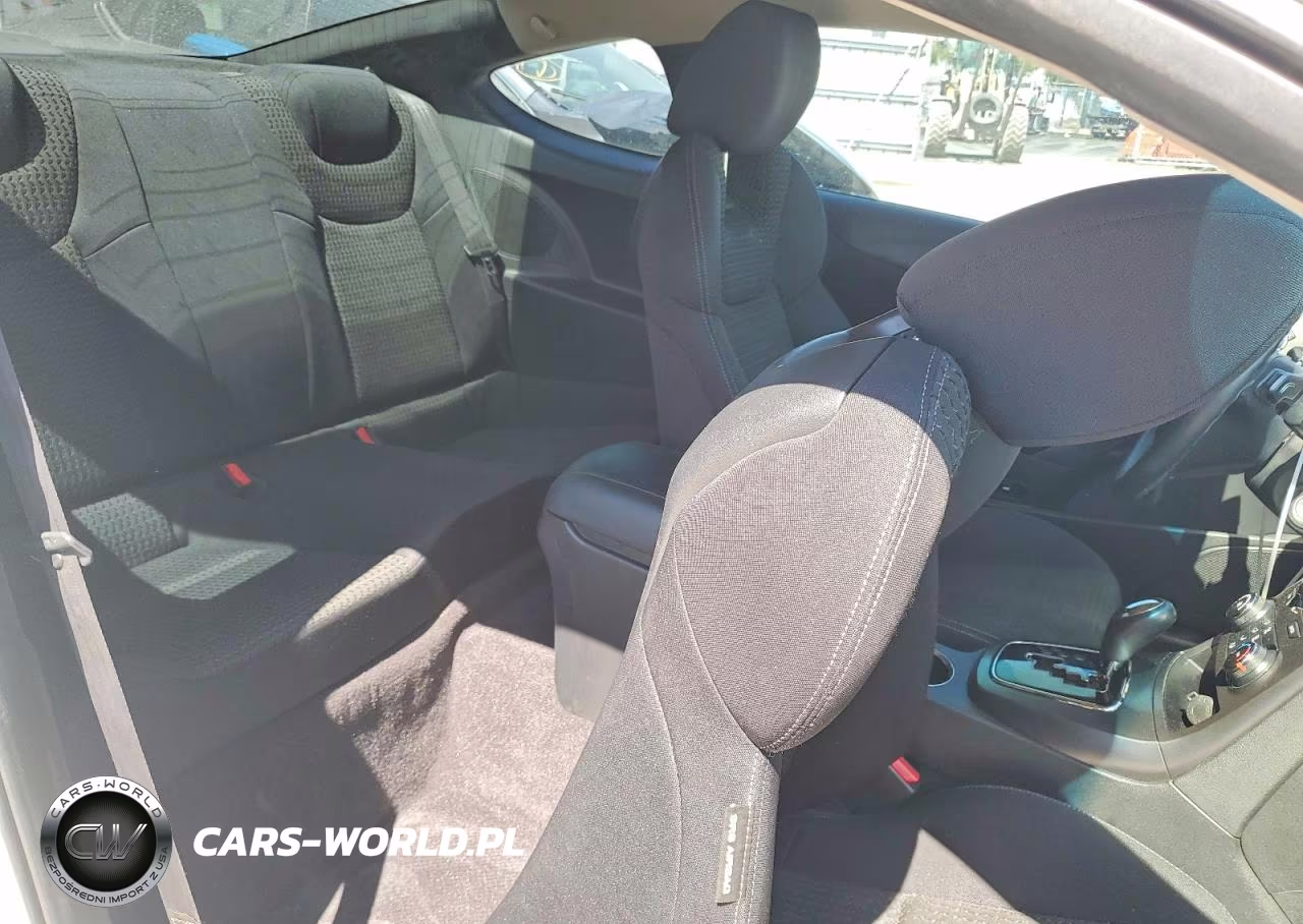 2011 Hyundai Genesis Coupe 2.0T VIN:KMHHT6KDXBU054877 - 10