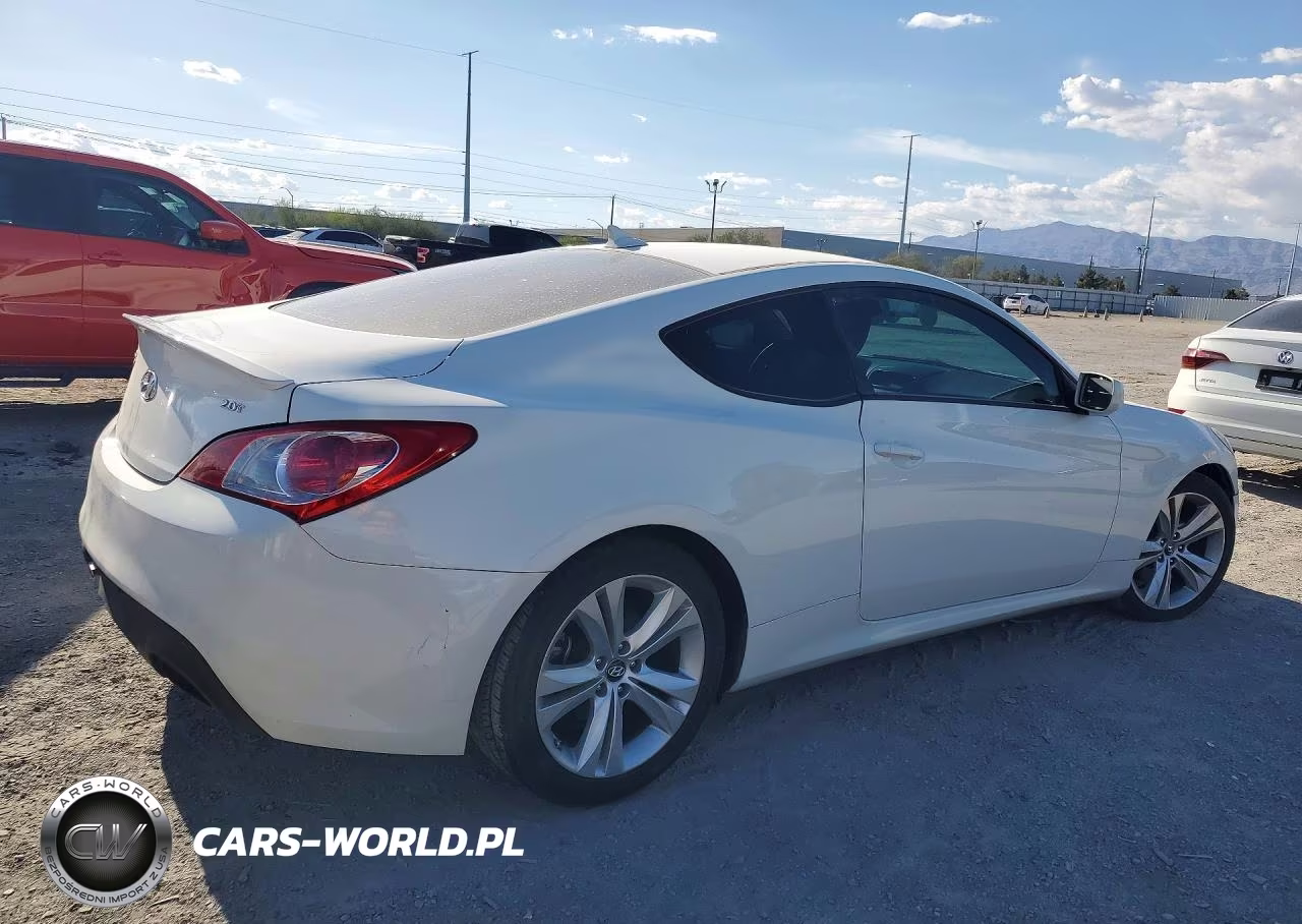 2011 Hyundai Genesis Coupe 2.0T VIN:KMHHT6KDXBU054877 - 3