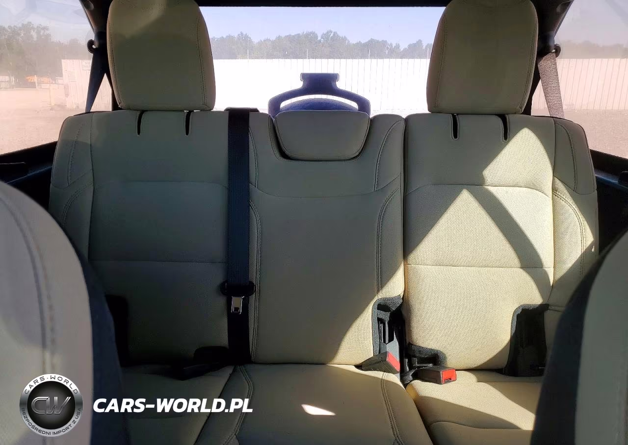 2020 Jeep Wrangler Unlimited Sport VIN:1C4HJXDNXLW154330 - 10