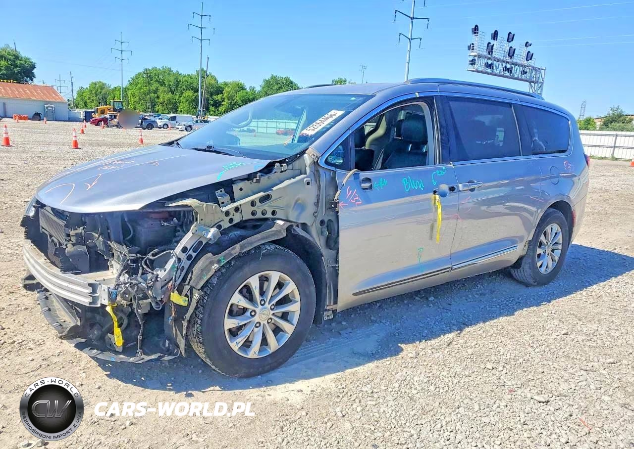 2018 Chrysler Pacifica Touring L