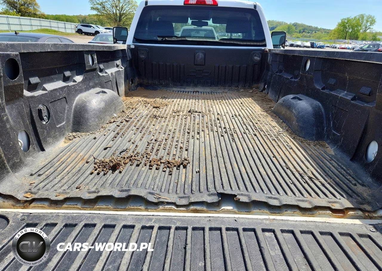 2015 Chevrolet Silverado K3500 VIN:1GC3KYCG2FZ556765 - 10
