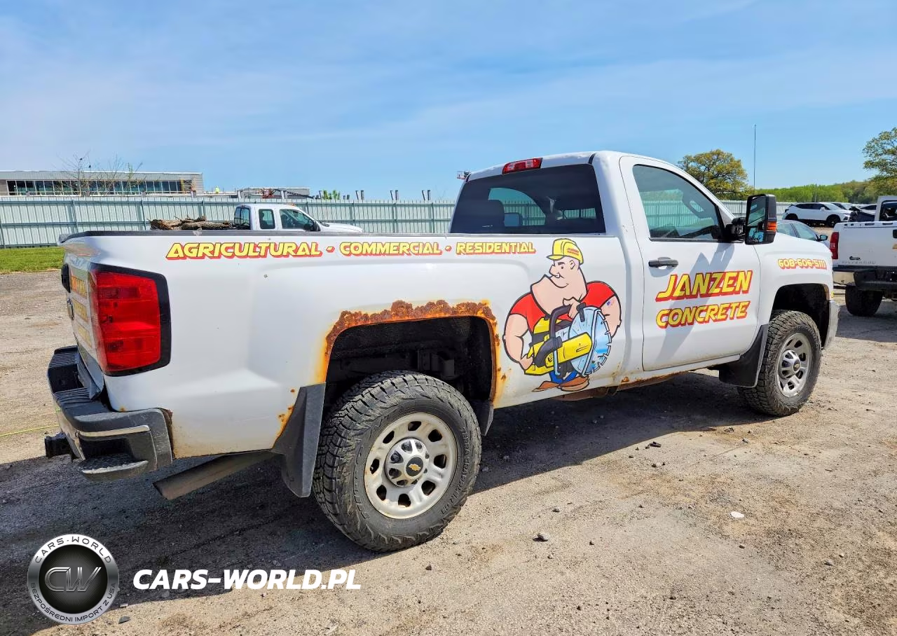 2015 Chevrolet Silverado K3500 VIN:1GC3KYCG2FZ556765 - 3