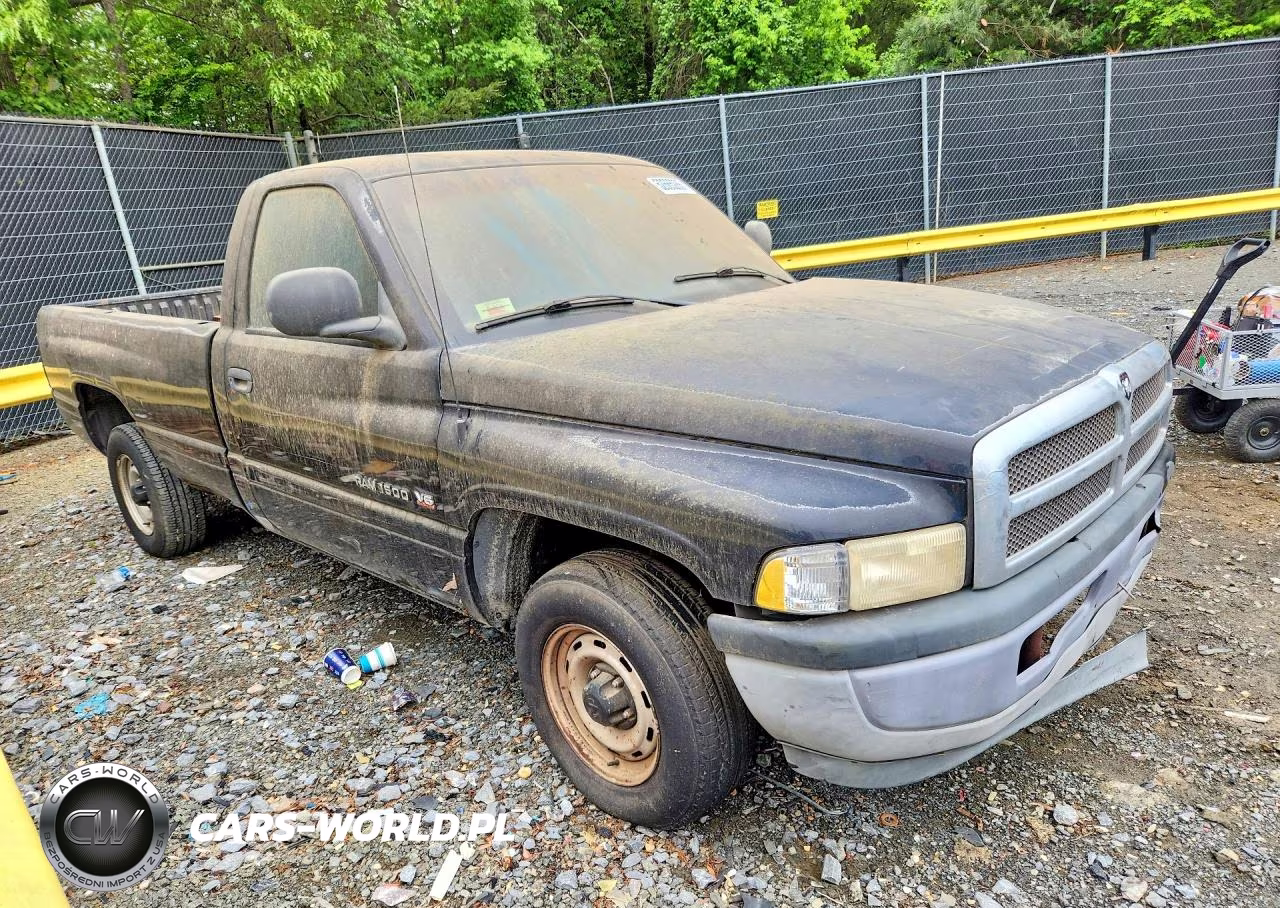 2000 Dodge Ram 1500 VIN:1B7HC16X3YS509584 - 4