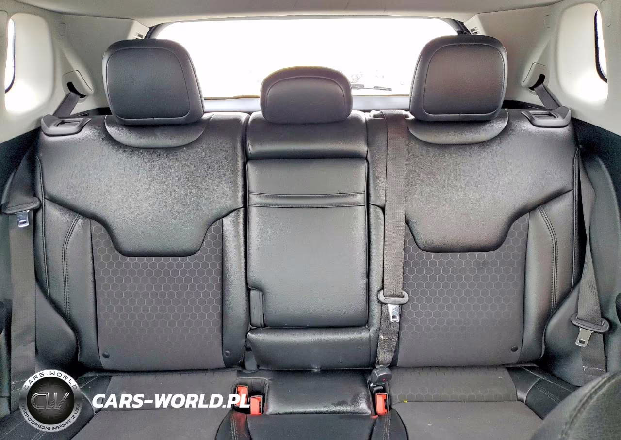 2019 Jeep Compass Latitude VIN:3C4NJCBB0KT715403 - 10