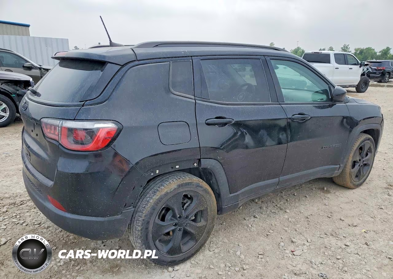 2019 Jeep Compass Latitude VIN:3C4NJCBB0KT715403 - 3