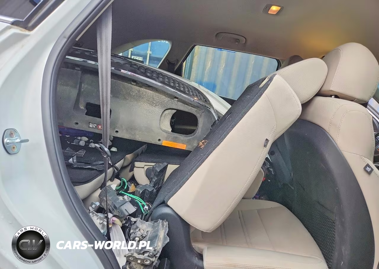 2018 Kia Sorento Lx VIN:5XYPGDA37JG372523 - 10