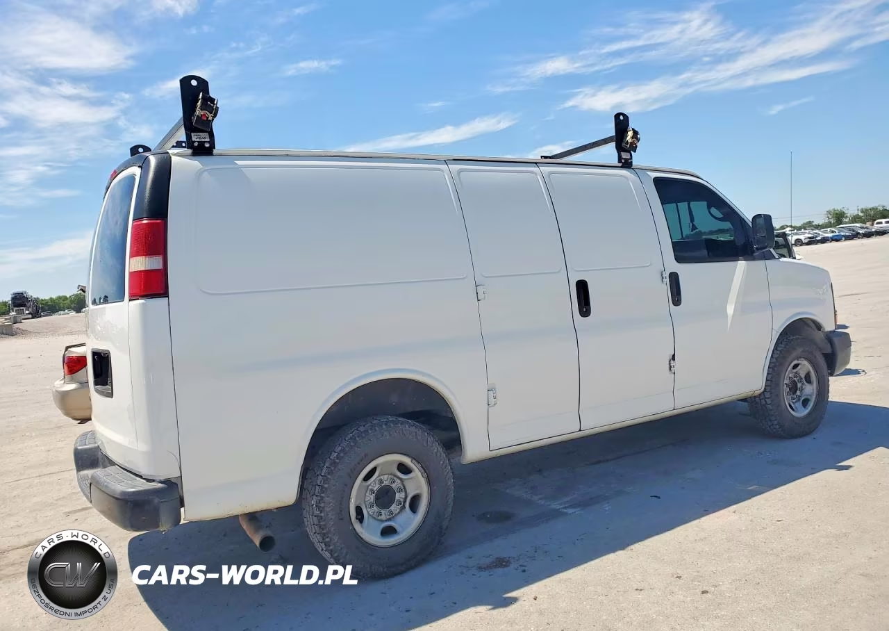 2015 Chevrolet Express 2500 Cargo Delivery Van VIN:1GCWGFFF3F1107082 - 3