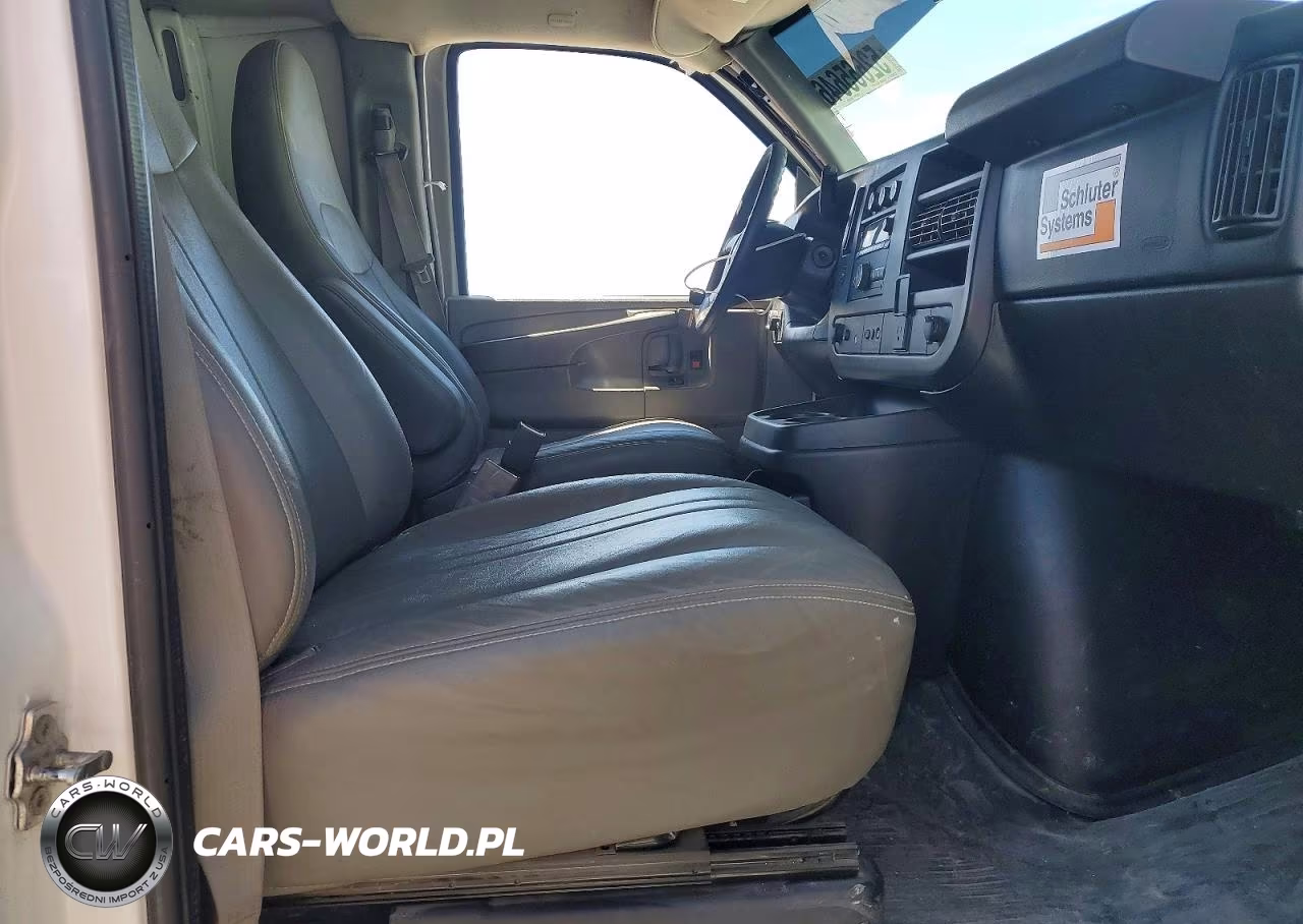 2015 Chevrolet Express 2500 Cargo Delivery Van VIN:1GCWGFFF3F1107082 - 7